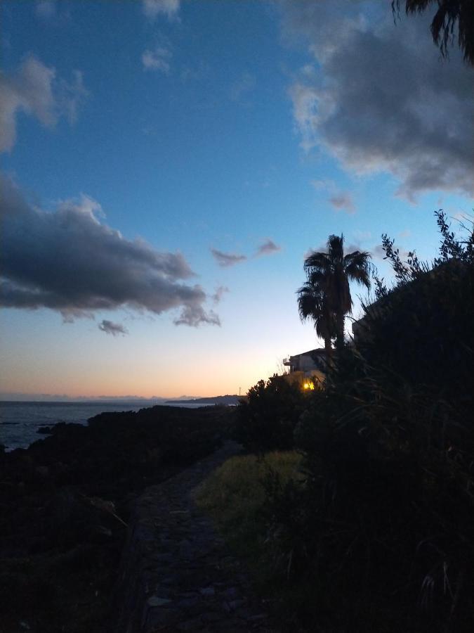 B&B La Spiaggetta Di Stazzo Acireale Bagian luar foto