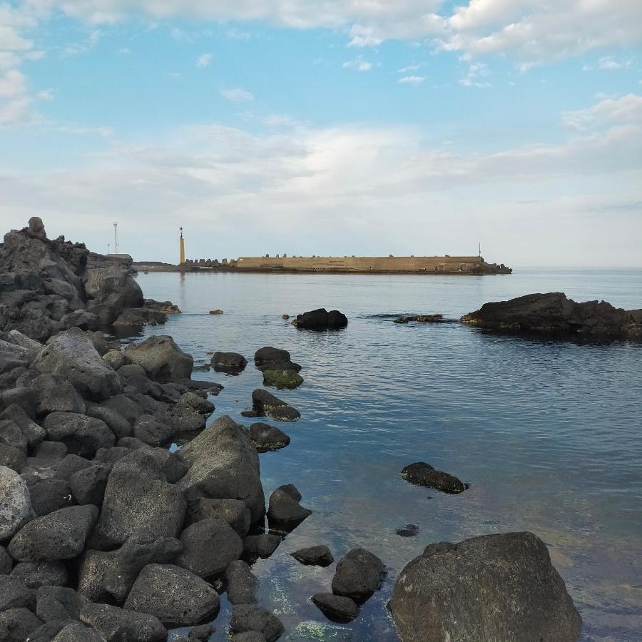 B&B La Spiaggetta Di Stazzo Acireale Bagian luar foto
