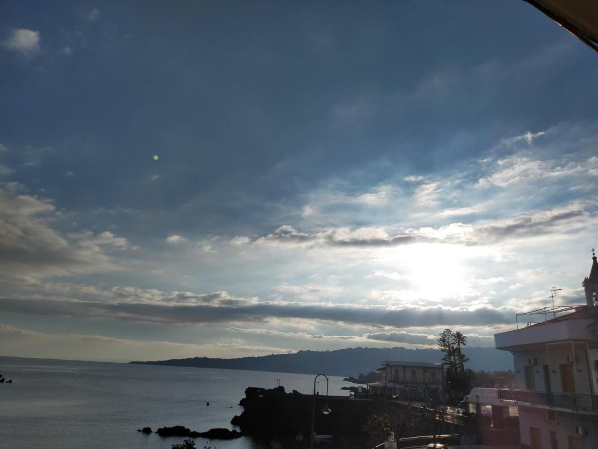 B&B La Spiaggetta Di Stazzo Acireale Bagian luar foto
