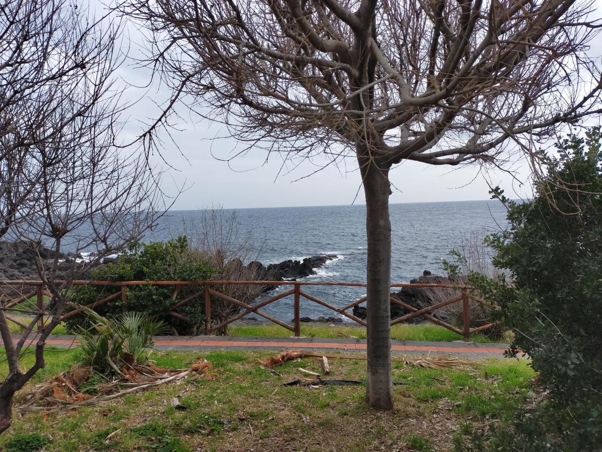 B&B La Spiaggetta Di Stazzo Acireale Bagian luar foto