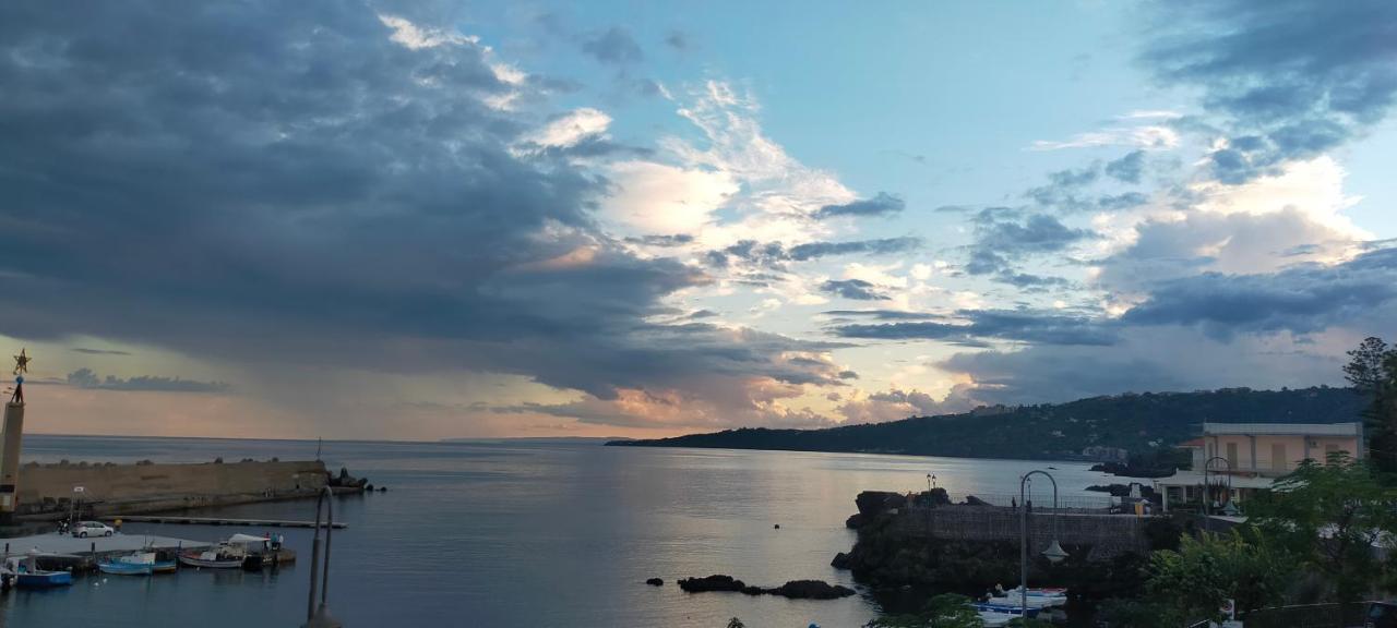 B&B La Spiaggetta Di Stazzo Acireale Bagian luar foto