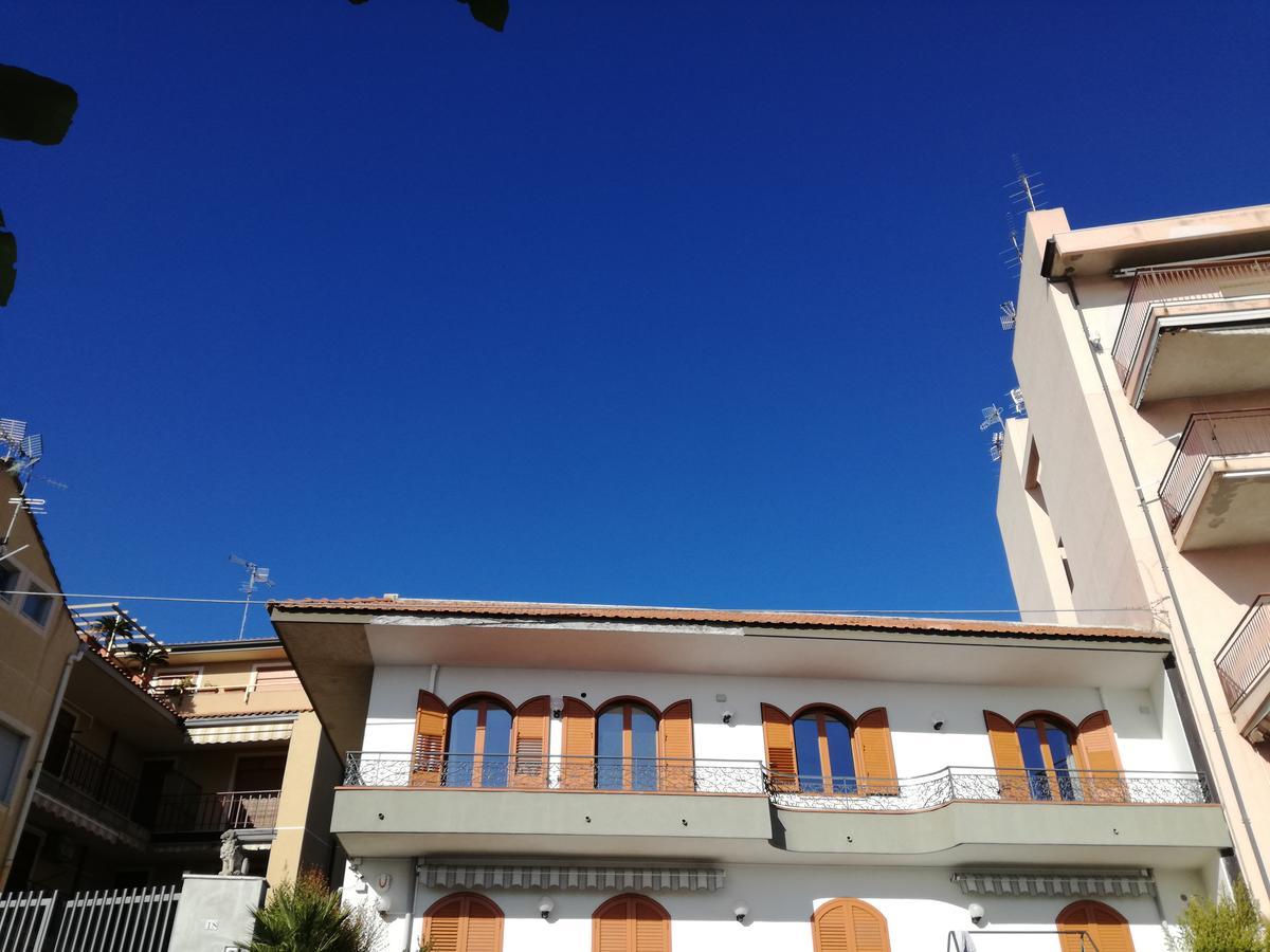 B&B La Spiaggetta Di Stazzo Acireale Bagian luar foto