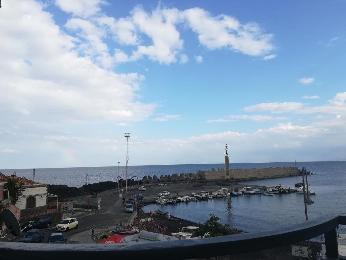 B&B La Spiaggetta Di Stazzo Acireale Bagian luar foto
