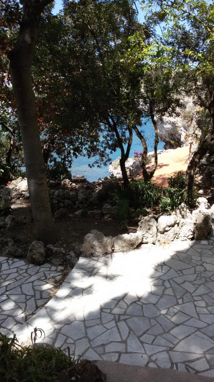 B&B La Spiaggetta Di Stazzo Acireale Bagian luar foto